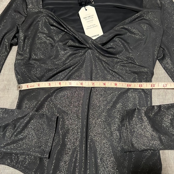 3/$25 ⭐️ Express Shimmering Black Long Sleeve Bodysuit - Picture 2 of 7